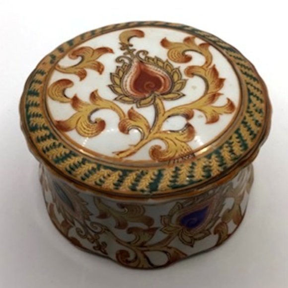 Porcelain Trinket Box - Picture 3 of 7